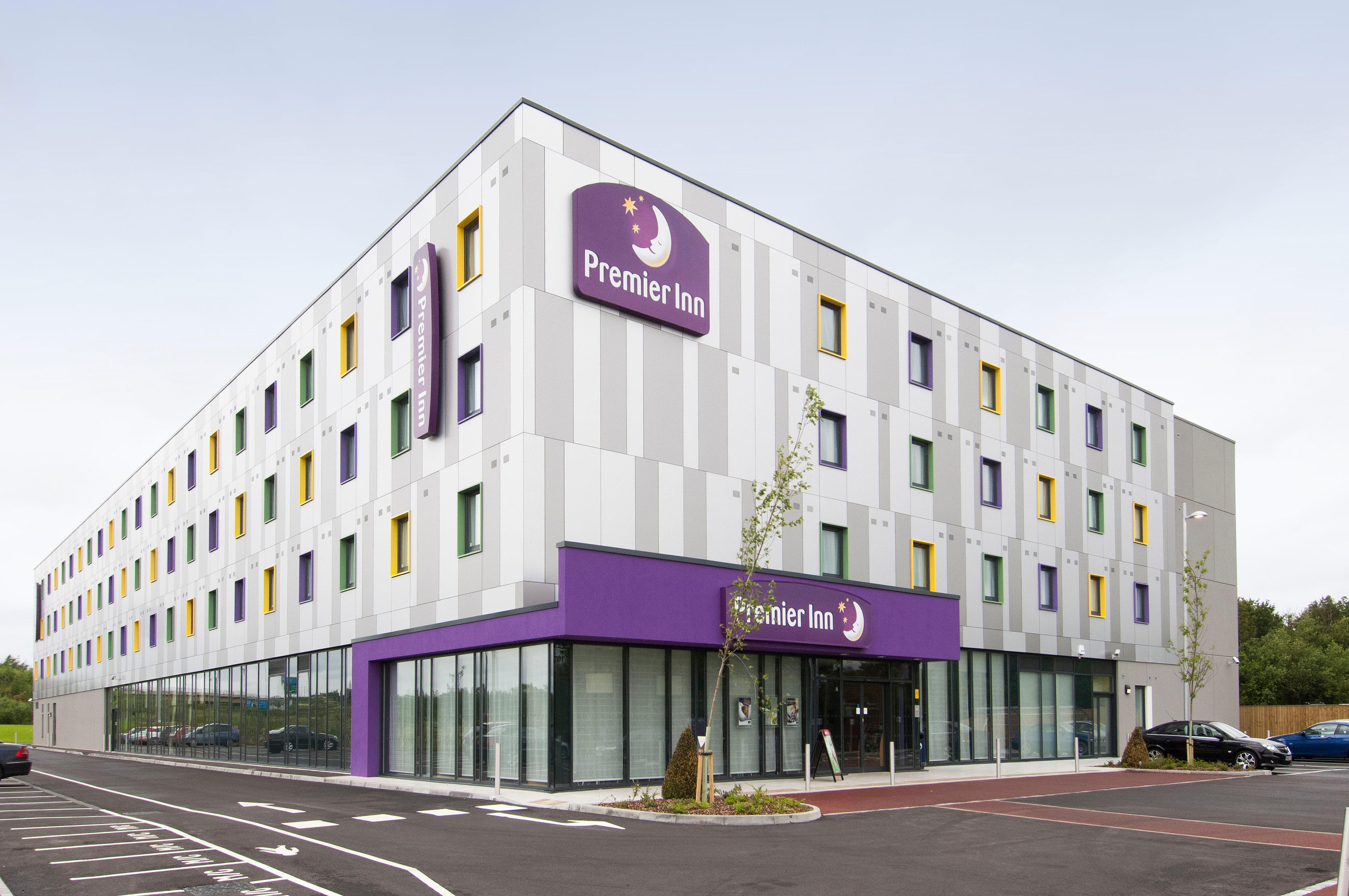 Premier Inn London Stansted Airport hotel Premier Inn London Stansted Airport hotel Stansted 03333 219264
