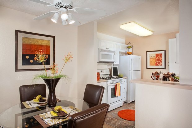 Images Evergreen Apartments