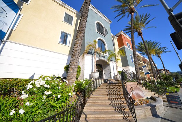 Images Plaza at Sherman Oaks