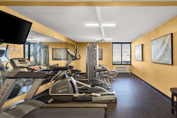 Images Best Western Luxbury Inn Fort Wayne
