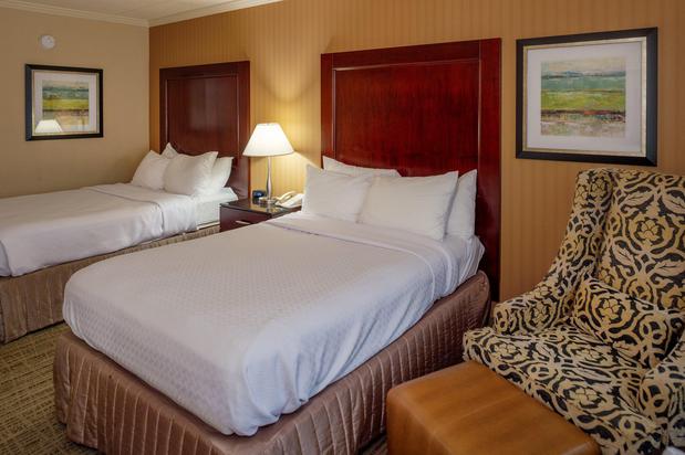 Images Crowne Plaza St. Louis Airport, an IHG Hotel