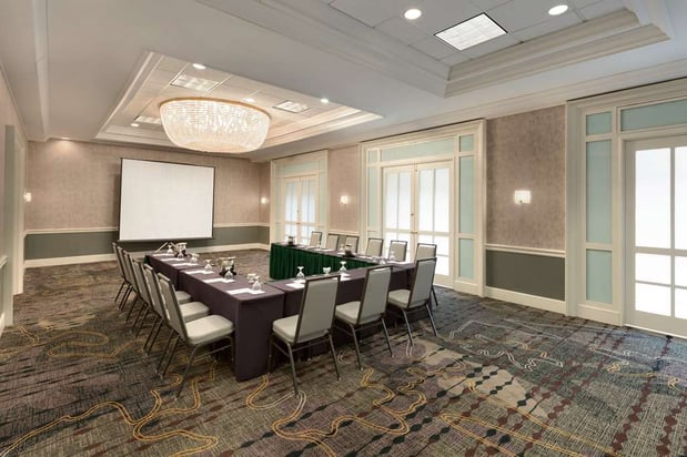 Images Embassy Suites by Hilton Chicago North Shore Deerfield