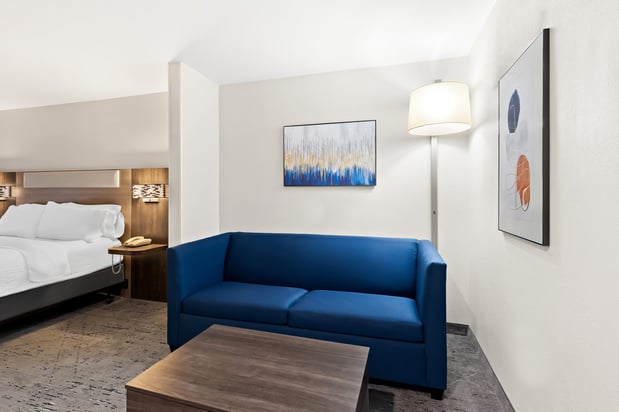 Images Holiday Inn Express & Suites Perry by IHG