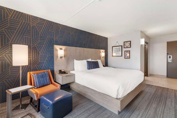 Images Best Western Plus Landmark Inn
