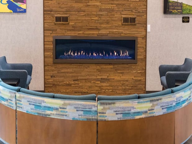 Images Hampton Inn & Suites Erie Bayfront