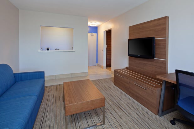 Images Holiday Inn Express & Suites San Diego-Escondido by IHG