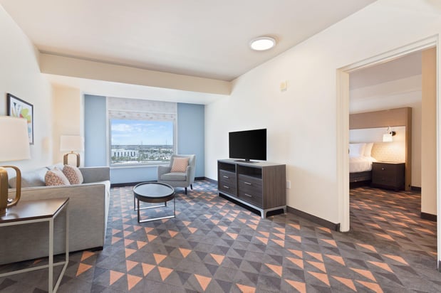 Images Holiday Inn & Suites Across From Universal Orlando by IHG