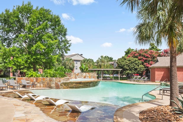 Images Camden Holly Springs Apartments