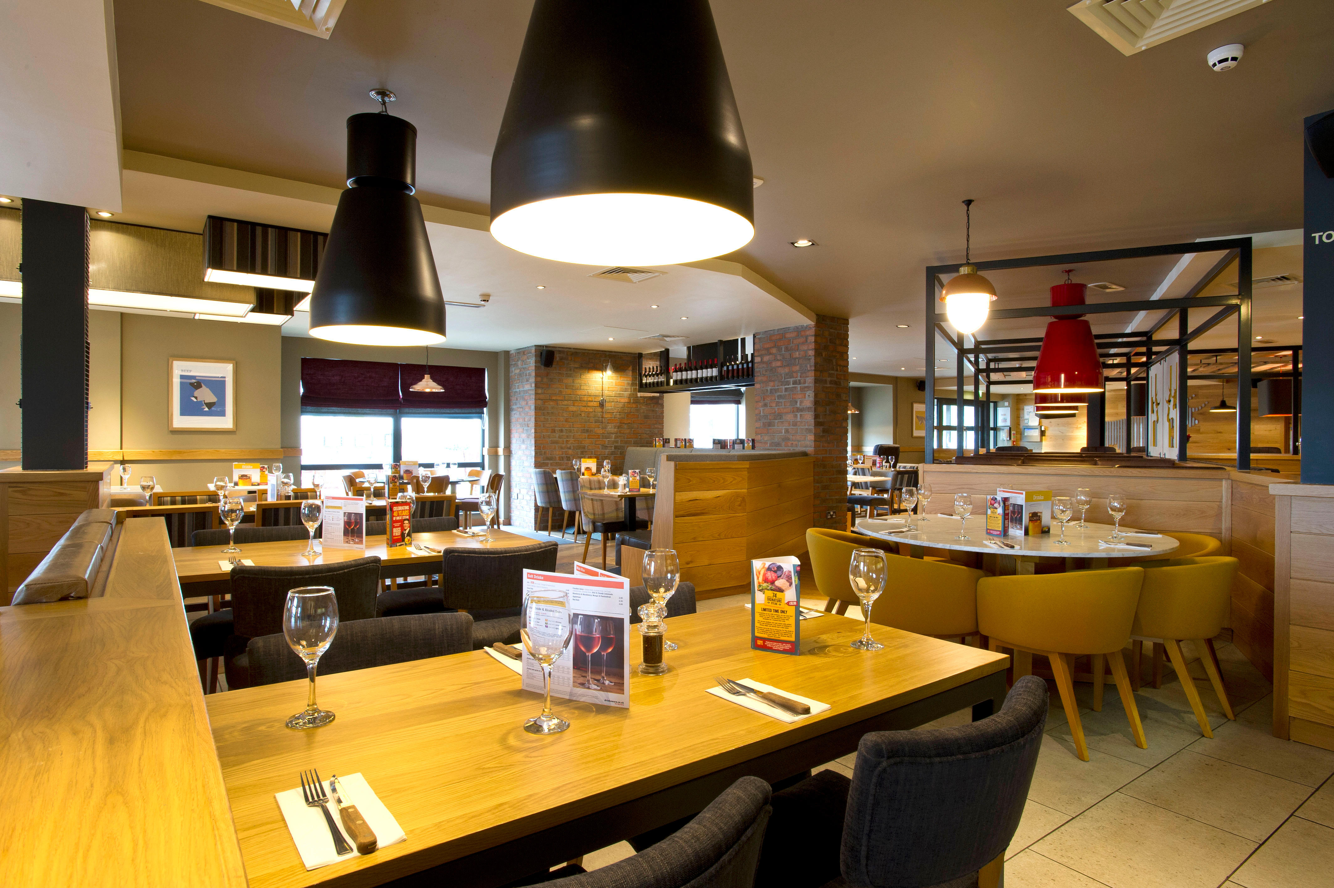 Beefeater restaurant interior Premier Inn Stirling City Centre hotel Stirling 03333 219335