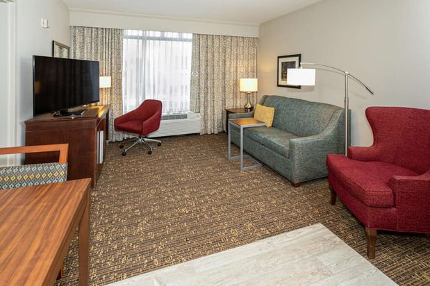Images Hampton Inn & Suites Nashville-Green Hills