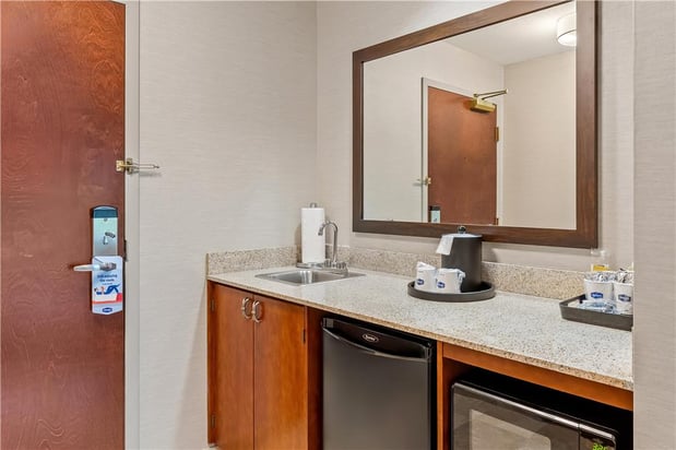 Images Hampton Inn & Suites Grove City