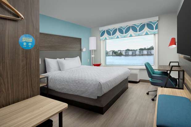 Images Home2 Suites by Hilton Miami Airport South Blue Lagoon