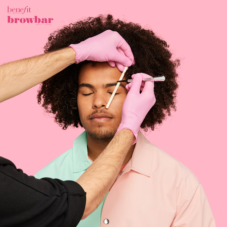 Bilder Benefit Cosmetics BrowBar Douglas Lübeck