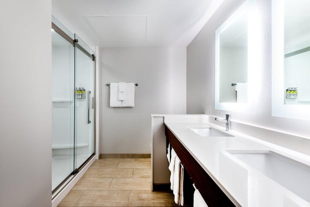 Images Holiday Inn Express & Suites Santa ANA - Orange County by IHG