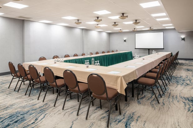 Images Holiday Inn Portland - Columbia Riverfront by IHG