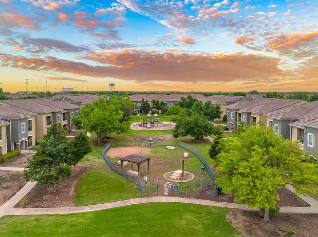 Images MAA Round Rock