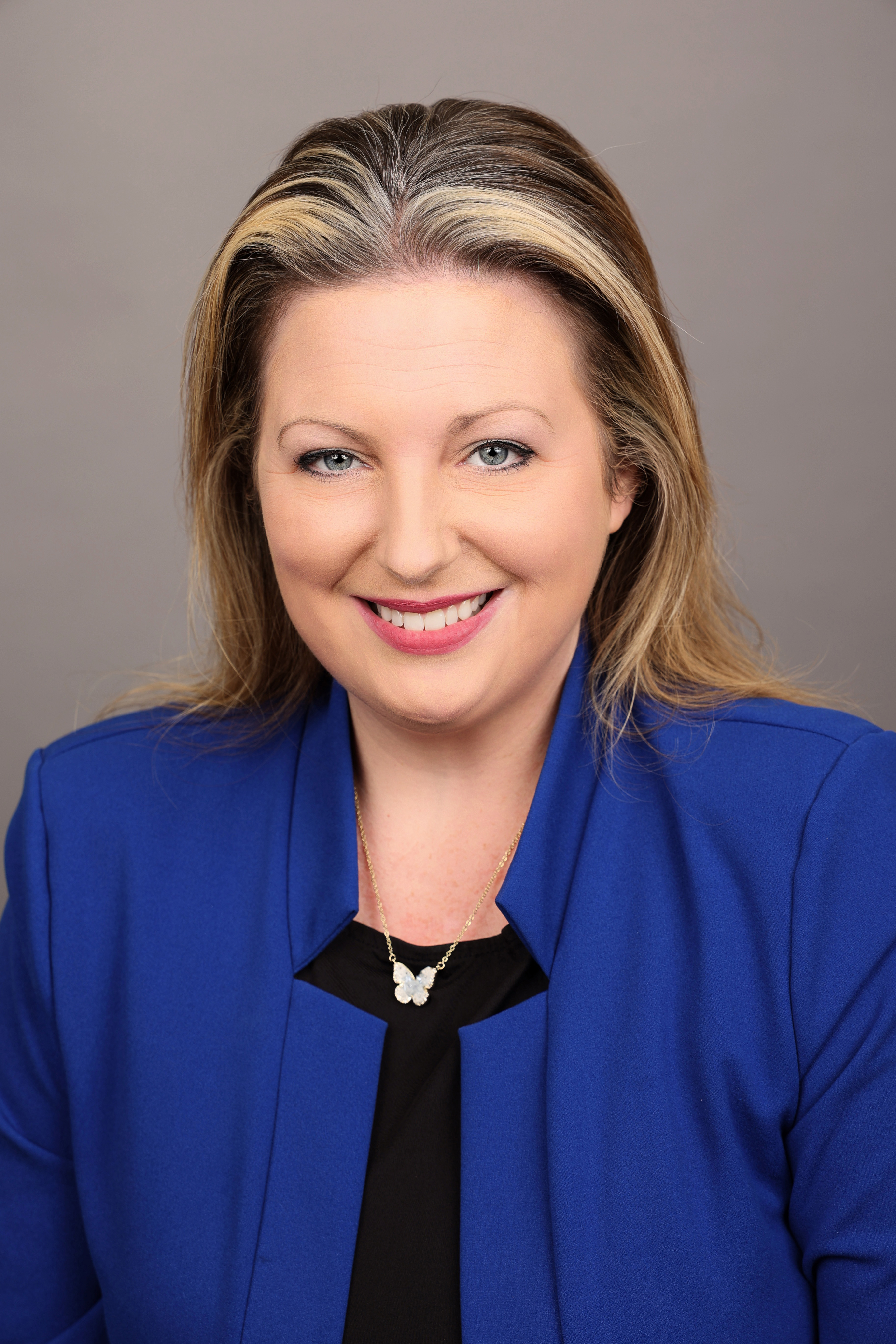 Headshot of Lisa Doggett