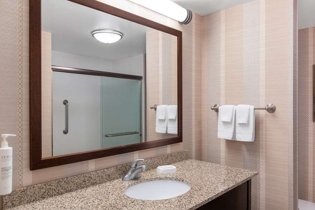 Images Hampton Inn & Suites Madison Downtown