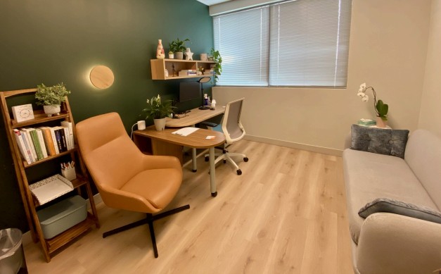 Images LifeStance Therapists & Psychiatrists East Greenwich