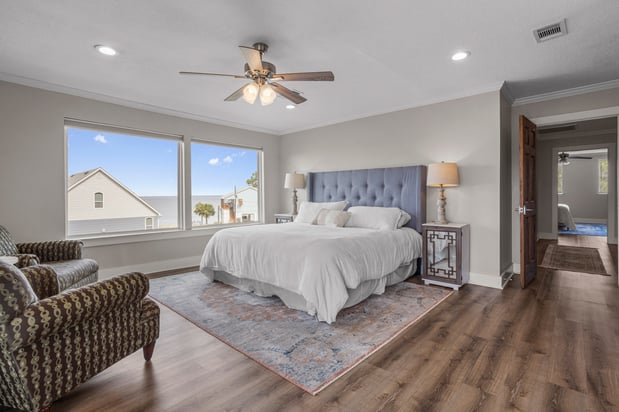 Images John McDonald Realty