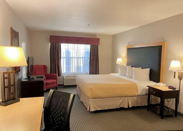 Images Holiday Inn Express & Suites Zion by IHG