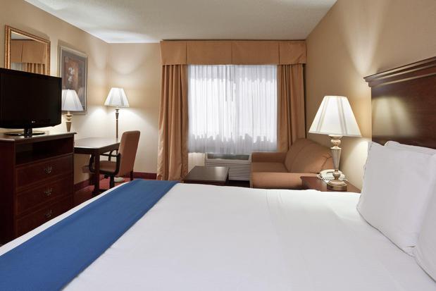 Images Holiday Inn Express Mt. Vernon by IHG