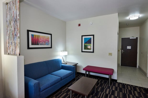 Images Holiday Inn Express & Suites Birmingham South - Pelham by IHG