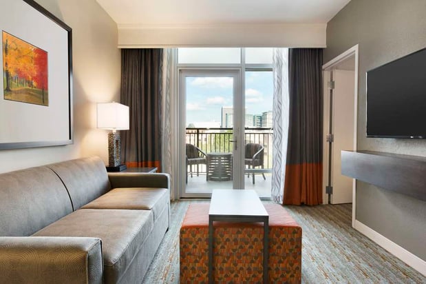 Images Embassy Suites by Hilton Greenville Downtown Riverplace