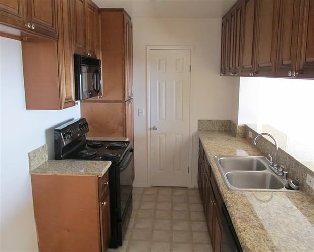 Images Topanga Canyon Apartments