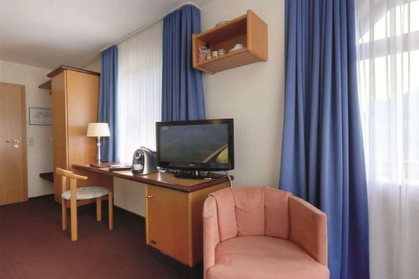 single room desk