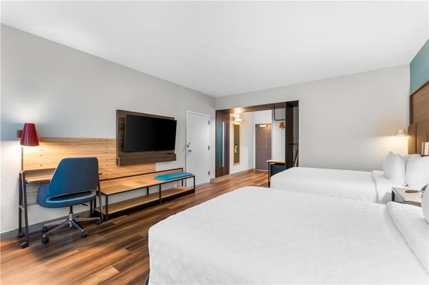 Images Tru by Hilton Pensacola I-10 North Davis Highway