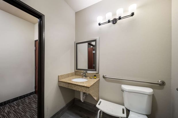 Images Best Western Plus Lake Dallas Inn & Suites