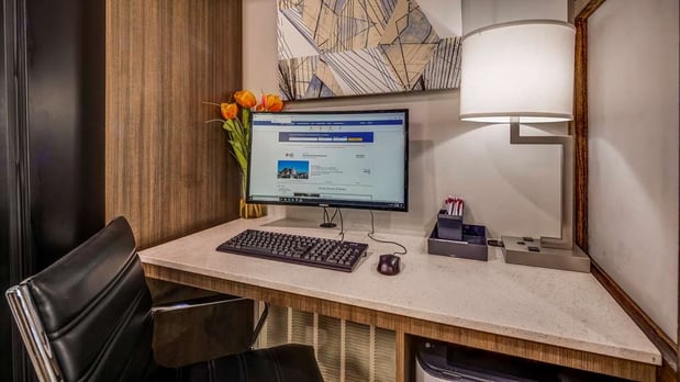 Images Best Western Plus Heritage Inn