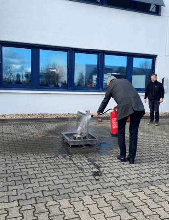 Bilder Erste-Hilfe, Brandschutzhelfer, Ausbildung, Beratung, Notfalltraining, Bildung und Betreuung