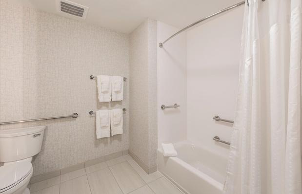 Images Holiday Inn Express & Suites Phoenix North - Happy Valley by IHG