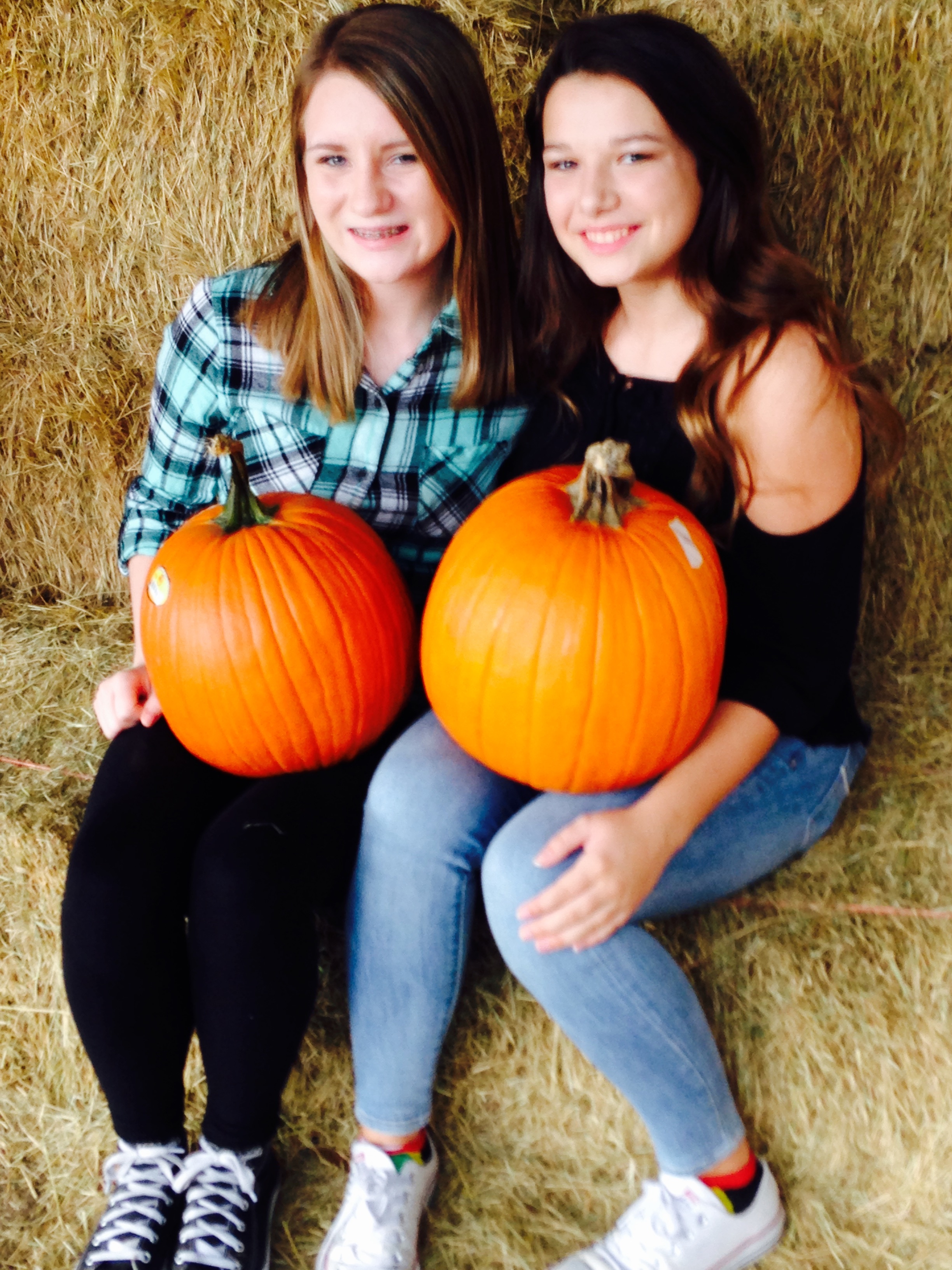 Two-Girls-and-a-pumpkin