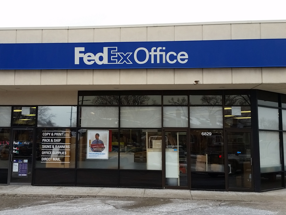 Exterior photo of FedEx Office location at 6829 N Lincoln Ave\t Print quickly and easily in the self-service area at the FedEx Office location 6829 N Lincoln Ave from email, USB, or the cloud\t FedEx Office Print & Go near 6829 N Lincoln Ave\t Shipping boxes and packing services available at FedEx Office 6829 N Lincoln Ave\t Get banners, signs, posters and prints at FedEx Office 6829 N Lincoln Ave\t Full service printing and packing at FedEx Office 6829 N Lincoln Ave\t Drop off FedEx packages near 6829 N Lincoln Ave\t FedEx shipping near 6829 N Lincoln Ave