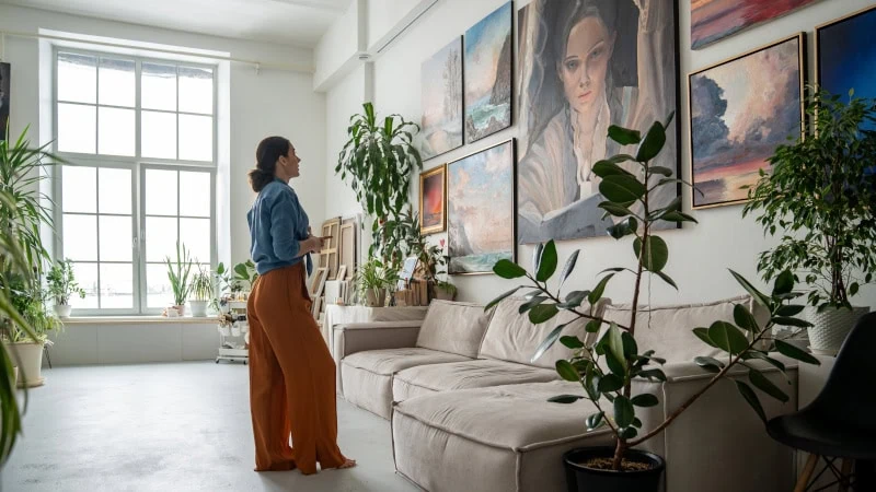 We provide discrete, professional fine art delivery services in and around the Hawthorne area.