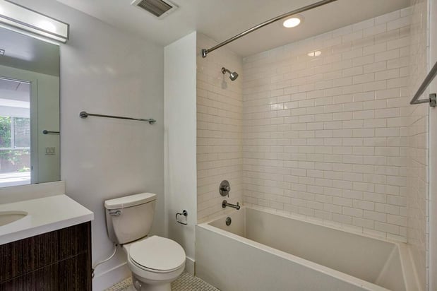 Images 1800 Whitley