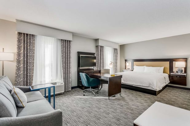 Images Hampton Inn & Suites Mobile- Downtown Historic District