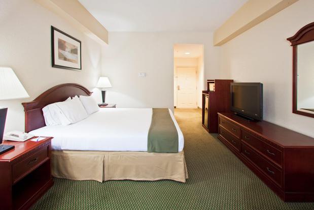 Images Holiday Inn Express West Palm Beach Metrocentre by IHG