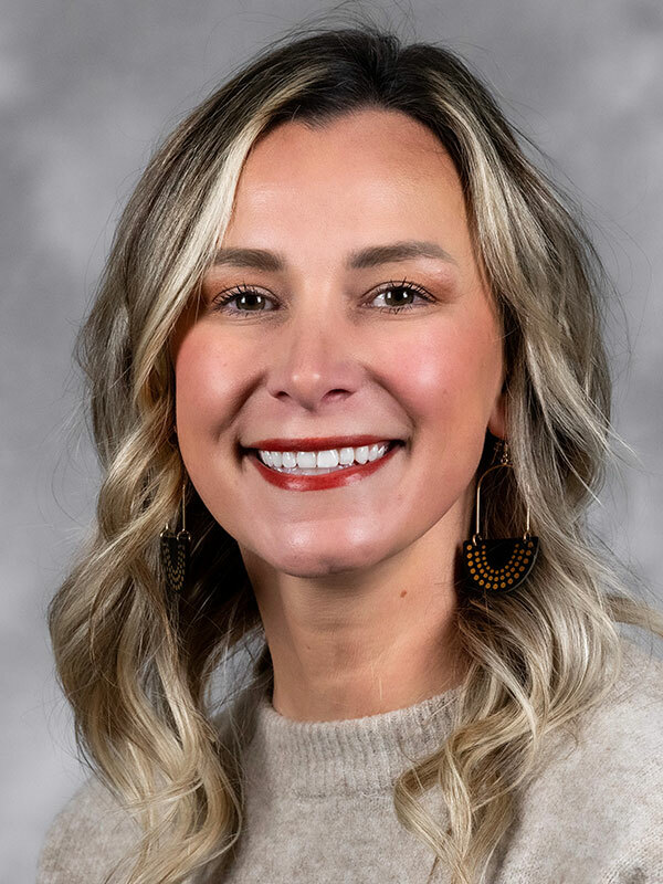 Kelly E Janowski, NP - Fishers, IN - Nurse Practitioner, Surgery, General Surgeon