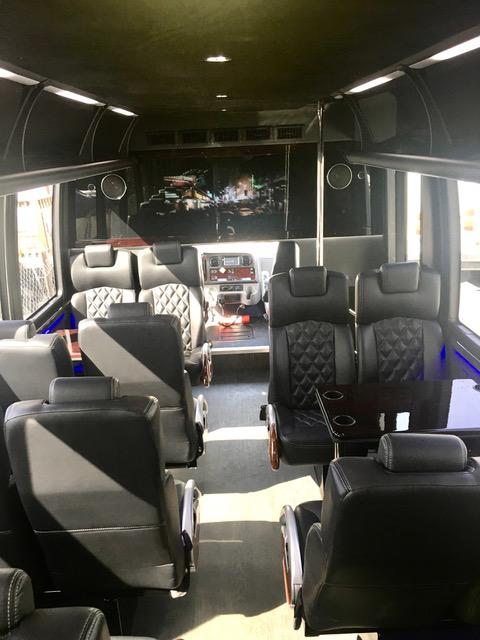Image 4 | Platinum Coach Limousine, Inc