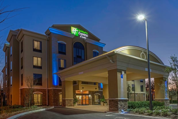 Images Holiday Inn Express & Suites Orlando East-Ucf Area by IHG