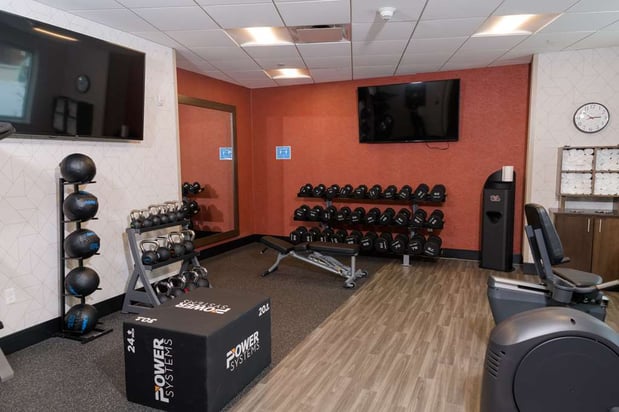 Images Hampton Inn & Suites Erie Bayfront