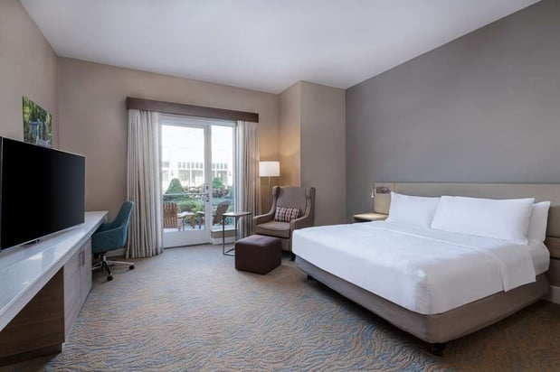 Images Hilton Garden Inn St. Charles