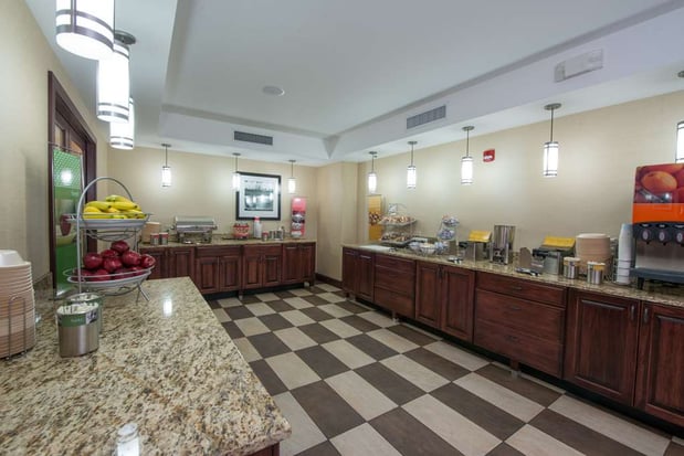 Images Hampton Inn Bismarck North