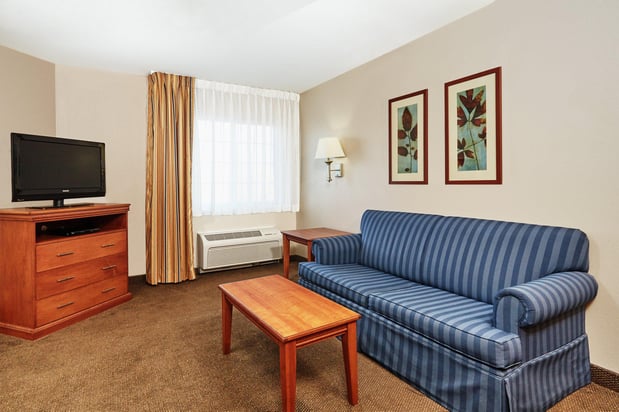 Images Candlewood Suites Milwaukee Airport-Oak Creek by IHG