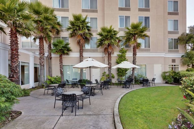 Images Hilton Garden Inn San Francisco Airport North