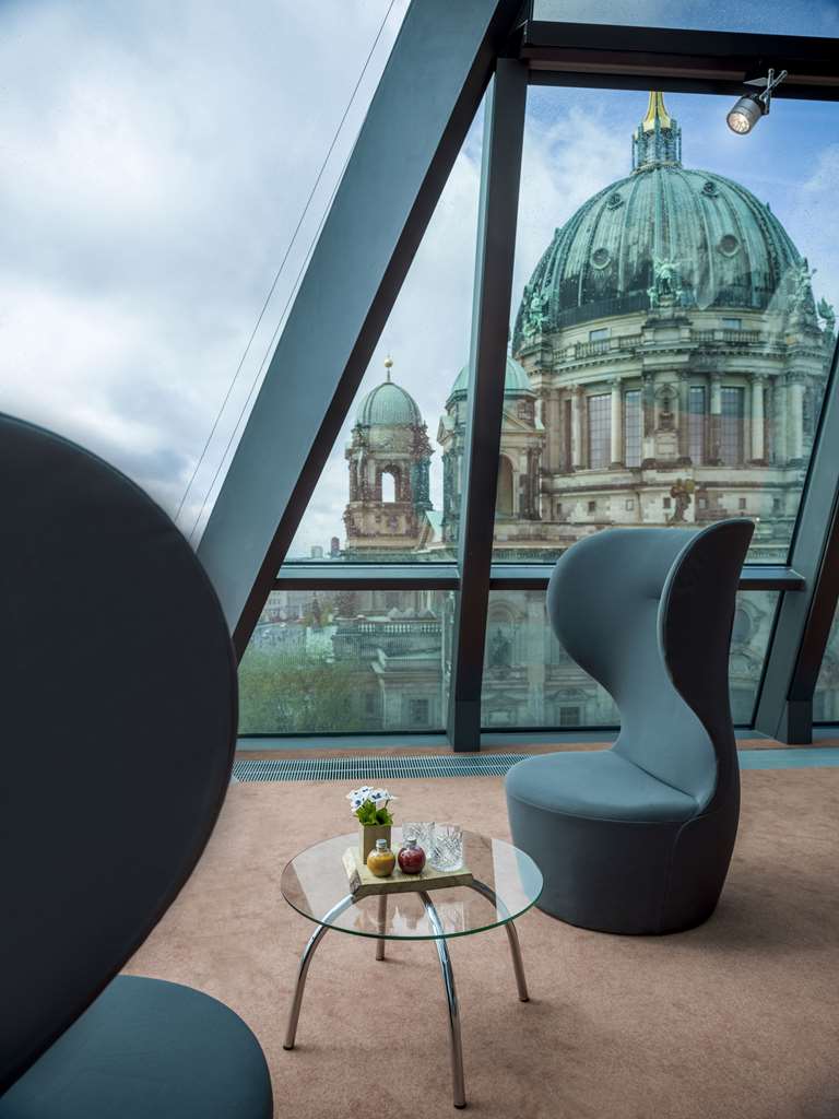 DomLounge Chair Radisson Collection Hotel, Berlin Berlin 030 238280